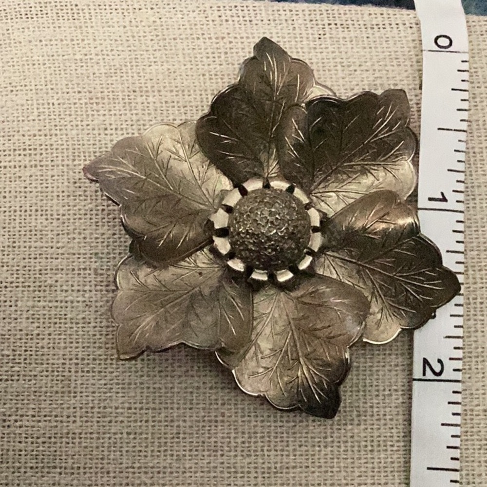 Pewter Flower Brooch unmarked 2.25” 0307